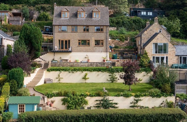 The Dormers | 5BD with Amazing Views & Space to Work