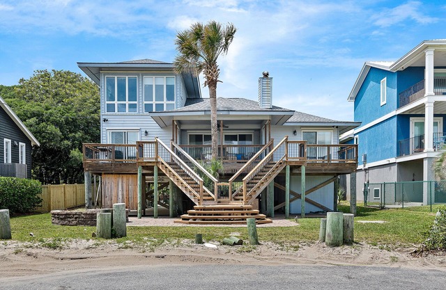 The Dutch: Where Seaside Fantasies Become Reality