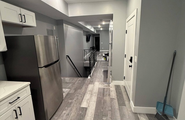 The Emerald Room-3BD-3BTH-Patio