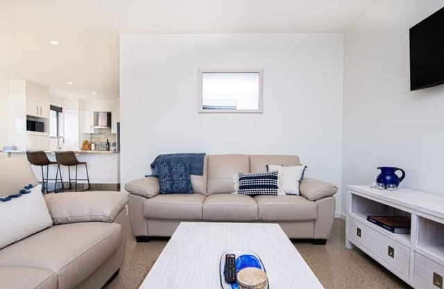 The Endsleigh II - Cosy 2 Bedroom Villa, near CBD