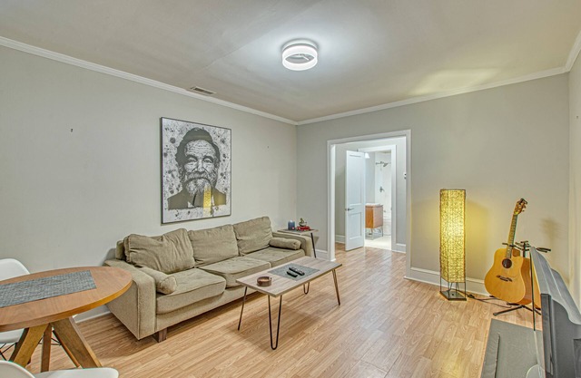The Esben-ordered, musical, beautiful 1/1apartment with zero cleaning fees
