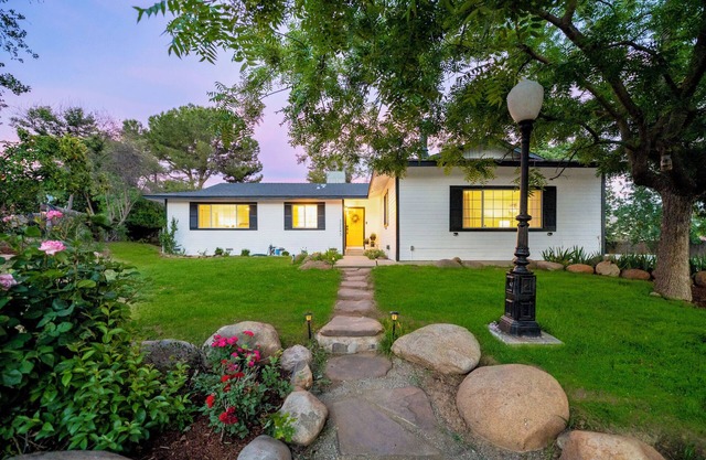 The Fairway House at River Island Golf Course