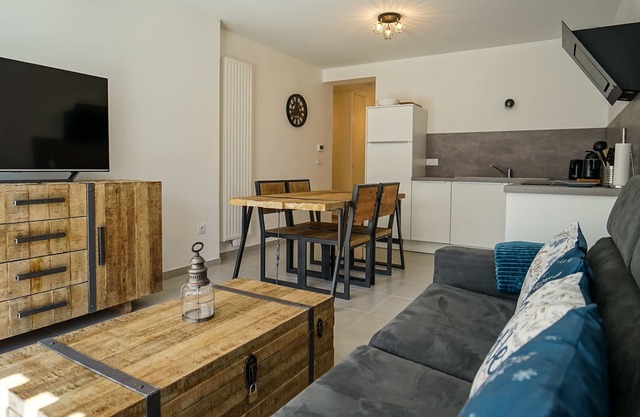 The Family Lake - 2 bedroom apartment, terrace & parking