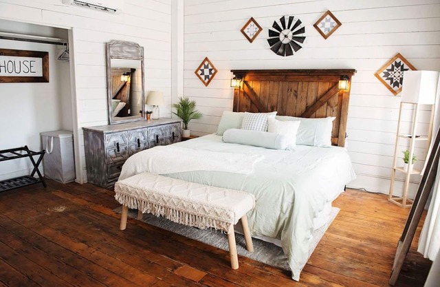 The Farmhouse Loft "Greene County's Guesthouse"