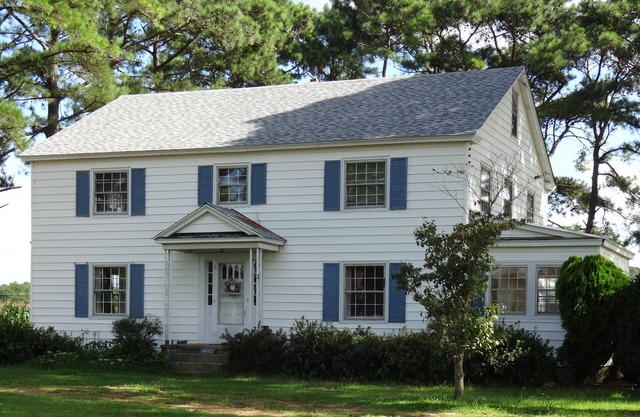 The Fishing Cottage located on a Scenic Eastern Shore farm