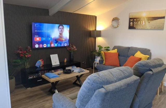 The Flat on Muddy- Welcome to your stylish home away from home!