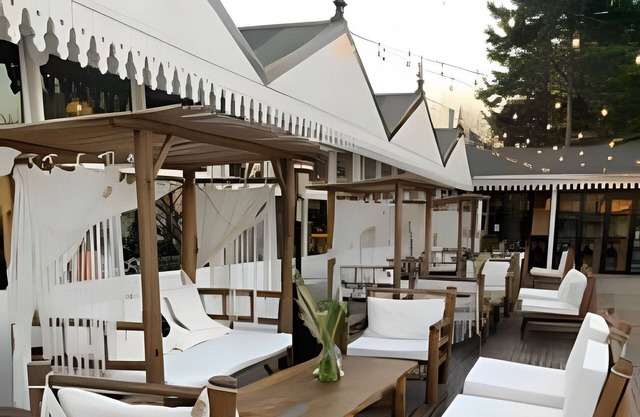 The Florida, Silver shelter