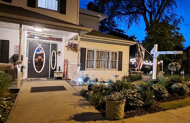 The Fry Guest House Bed & Breakfast Welcomes You !