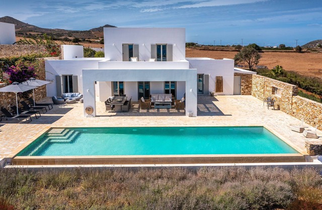 The Gallery Home - Elegant Villa In Antiparos