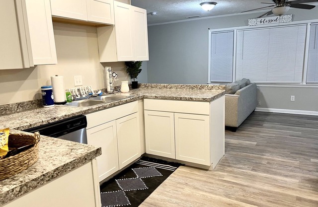 The Game House - Hot Tub - Sleeps 10 - Wi-Fi