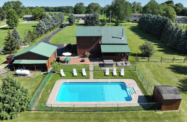 The Generations Log Cabin Inground Pool Sleeps 16-20 SPECIAL! 299 per night