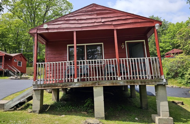The Gold Eagle Cottage 7