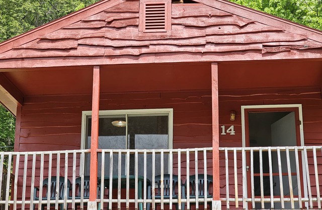 The Gold Eagle Cottage 14