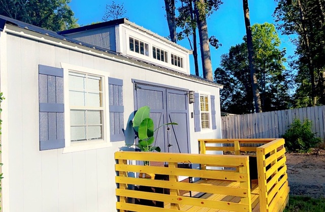 The Guesthouse Getaway just 7 minutes to Hwy 77