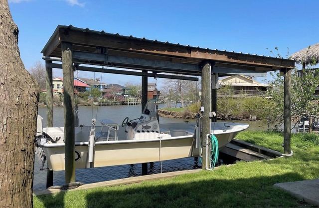 The HOEK Hotel with Private Boat Slip and Pirate Bar