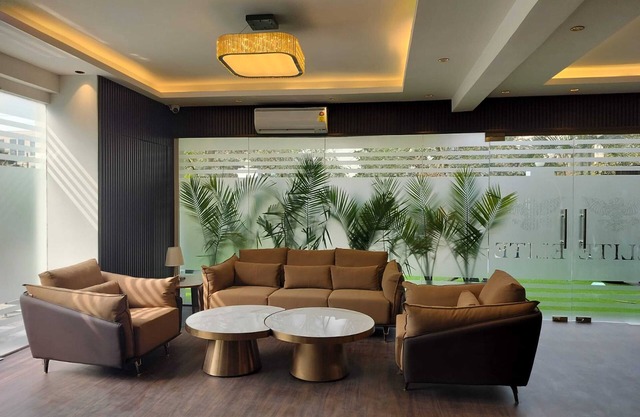The Hoften Elite 32 Avenue, Sector 15, Gurugram