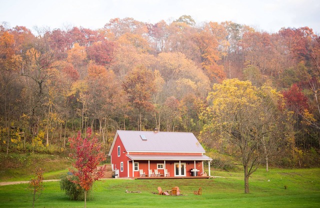 The Honey Barn & Honey House LLC