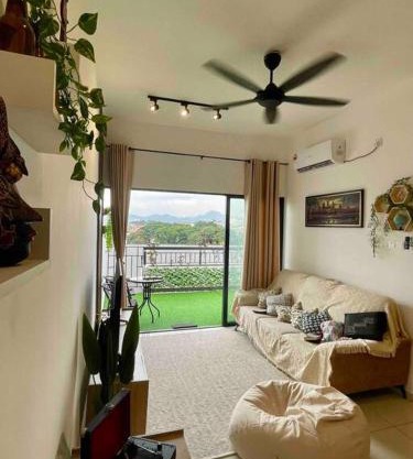 The Horizon @ Ipoh - Cozy Condo with Balcony Patio