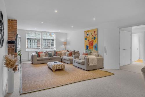 The Jade Suite - The Jewellery Suites, 3 bed 3 bath