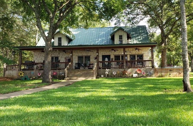 The Lake House on Lake Limestone