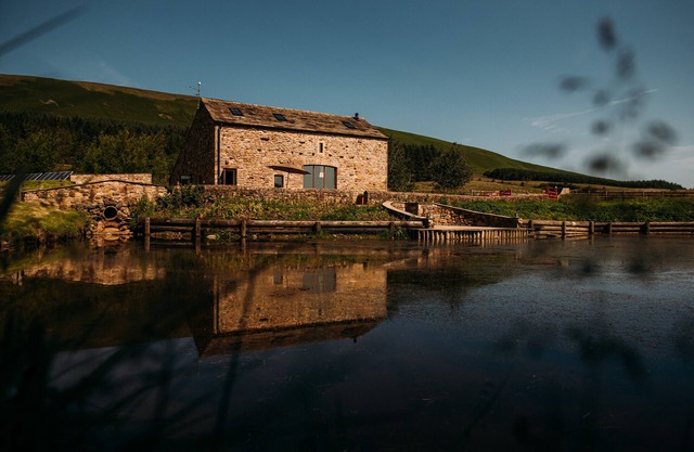 The Lakehouse - Laythams Holiday Lets Retreat