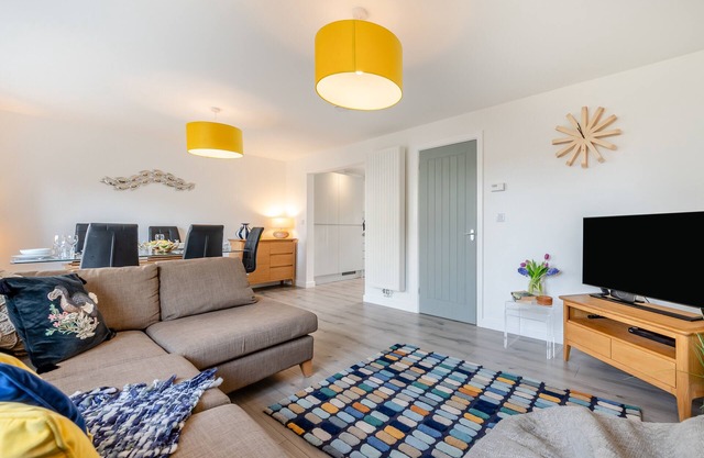 The Lawley - Three Bedroom House, Sleeps 5