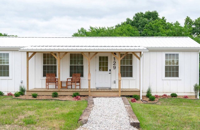 The Lodges at Eden Reserve - Back Cabins - Near Ark