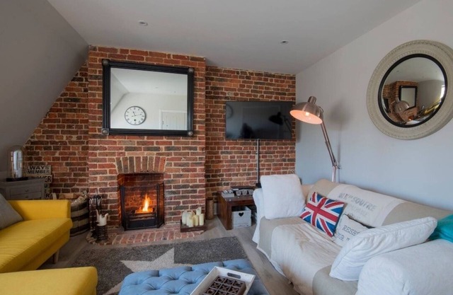 ‘The Loft’ North St Midhurst near Cowdray Ruins