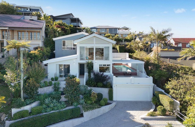 The Lookout Lounge | 5BR Coastal Home with Pool and Stunning Views