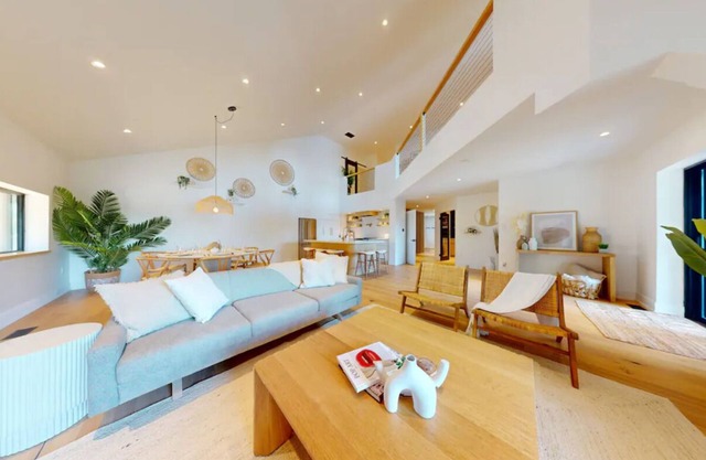 The Lost Lakehouse - Come & Get Lost