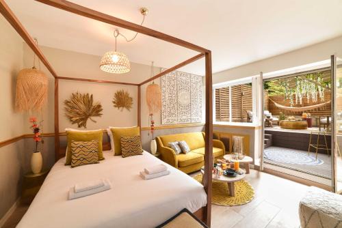 The Majestic Garden Suite