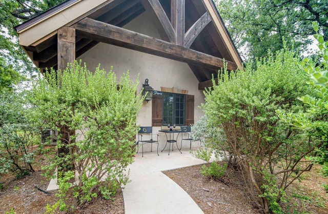 The Manor Haus at Messina Hof Hill Country Winery-Paris Haus