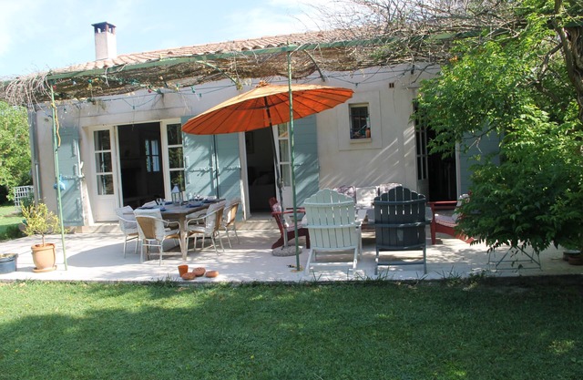 THE MAS DU PLANTIER NEAR THE ALPILLES, AVIGNON, SAINT REMY DE PROVENCE