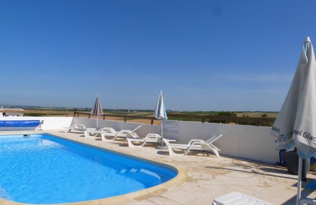 The Mobilhome Caves of Regulus