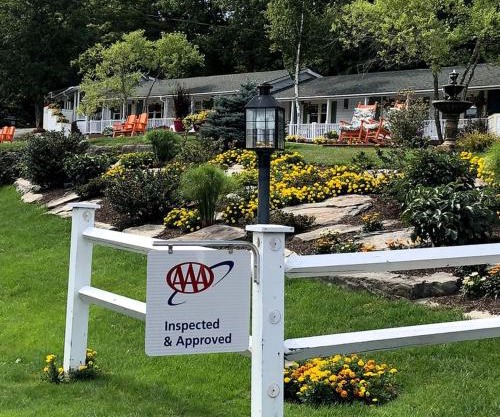 The Mount Battie Inn near Penobscot Bay, Maine
