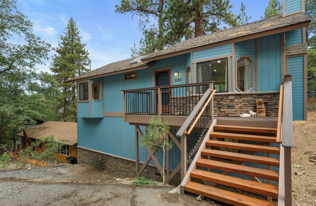 The Mountain House - Game Room, Arcade Games, Deck, BBQ