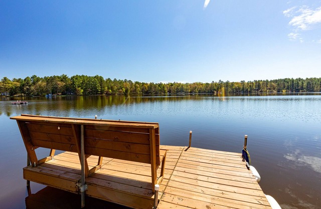 The Muskie Barn - Northwoods Sunrise Lakehouse