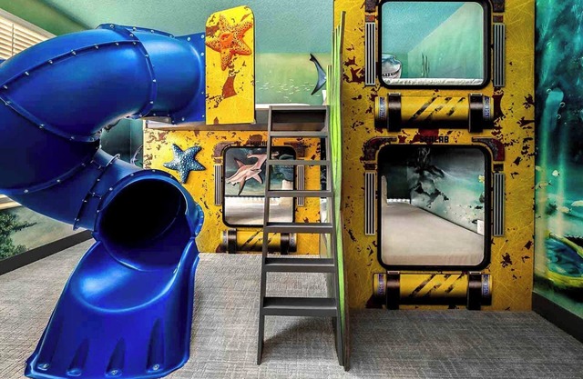 The Mystical | Ocean-lover's home w PVT pool, submarine theme BR, near waterpark
