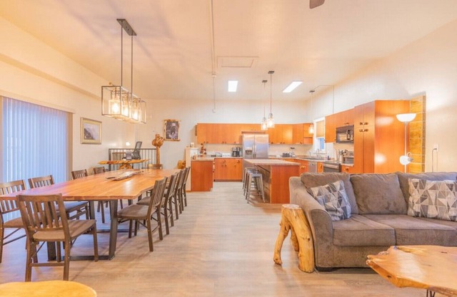 The Northern Driftwood Inn 1.0
