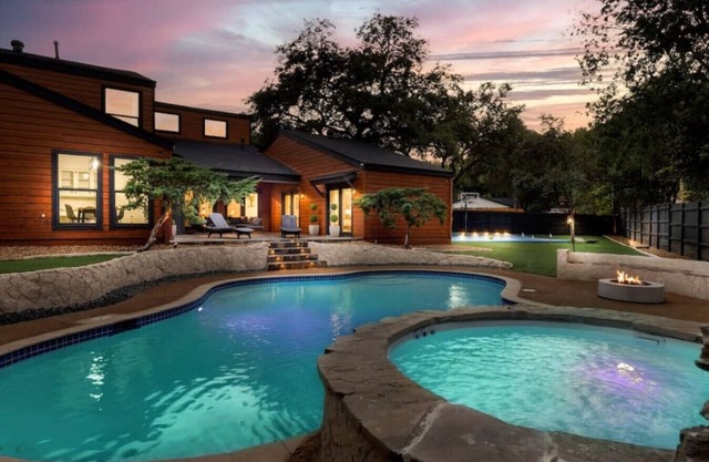 The Oak Villa | Cinema | Pool & Spa | Basketball & Golf