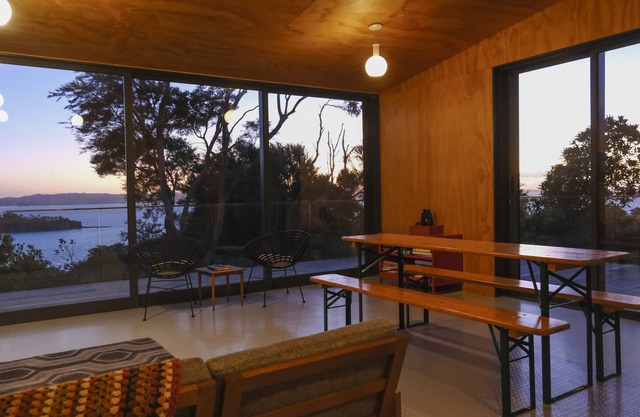 The Omiha Bach Retreat 3 min walk to beach