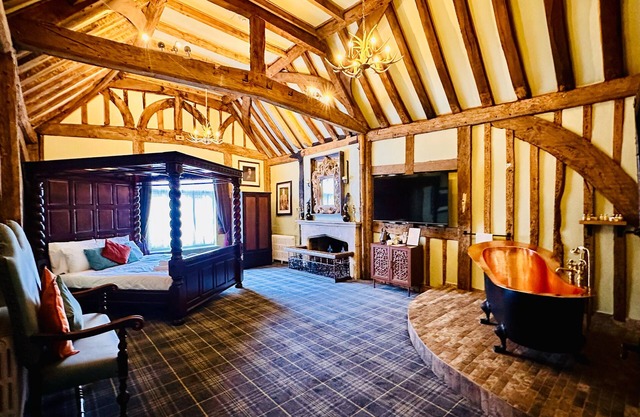 The Ostrich Inn