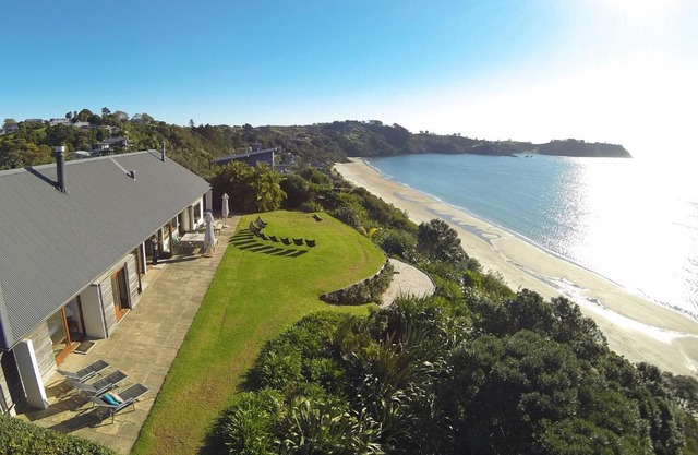 The Pah - Stay Waiheke
