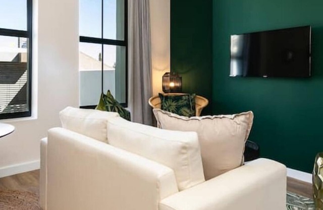 The Palm Flats Tropical Paradise 300m from Sea