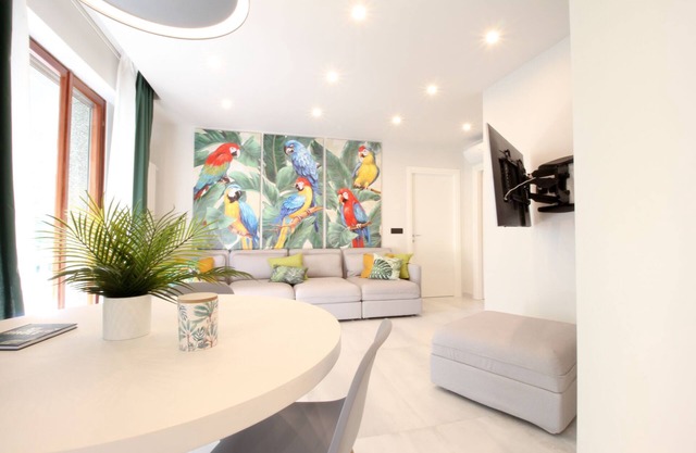 The Parrots and Palms