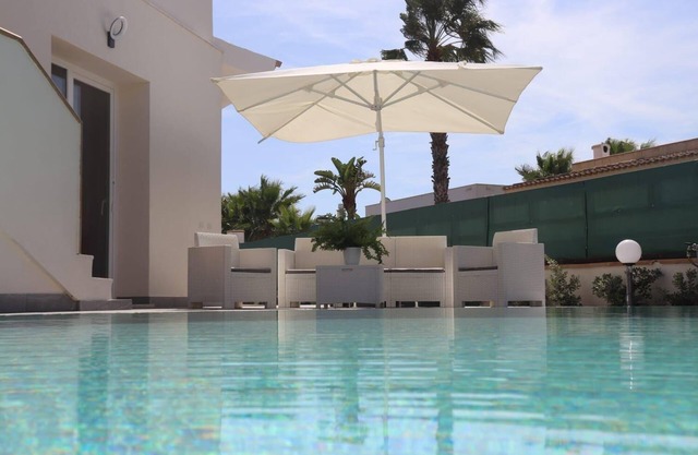 "The Pearl of Sicily" with salt infinty pool