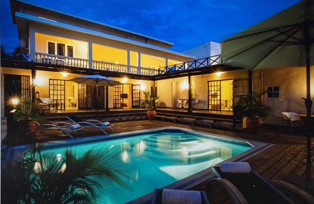 The Perfect Caribbean Escape for Up to 16 guests, just 7min from Jan Thiel Beach
