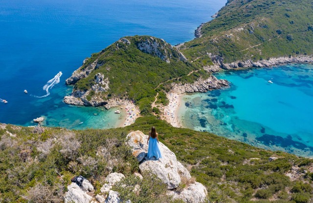 ☀️ The perfect place to work or unwind – with stunning nature views