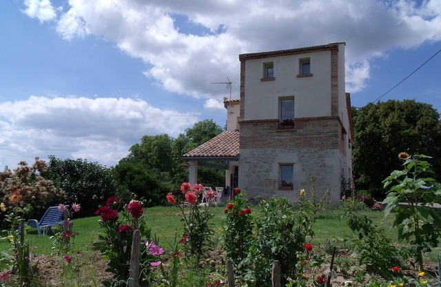 The pigeon house in Figue Haut