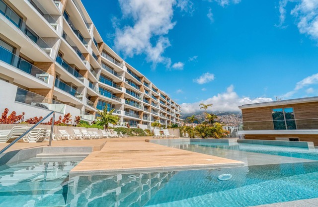 The Pink Palm Apartment